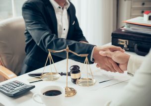 不倫問題に強い弁護士の4つの探し方と2つの選び方