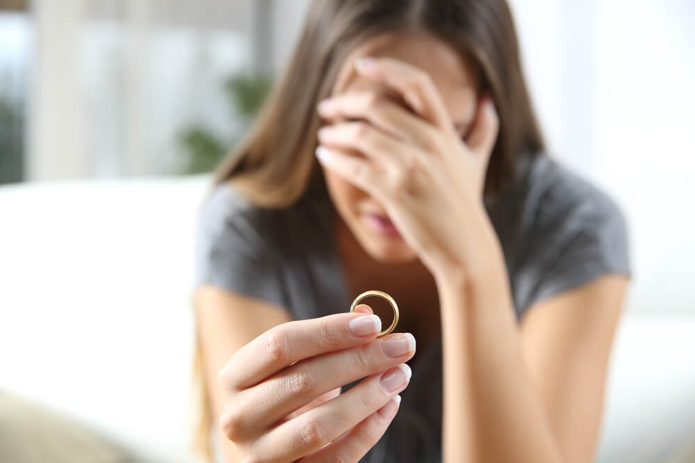 既婚女性が彼氏を優先して離婚をする６つのリスク